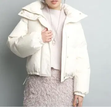 JUSGLITTY 발수 숏 다운 화이트 S
