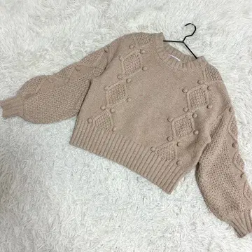 내추럴 뷰티 베이직 케이블 짜임 니트 폼폼 베이지 ( M )