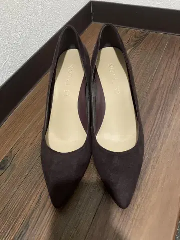 LE TALON 다크 브라운 스틸레토 하이힐