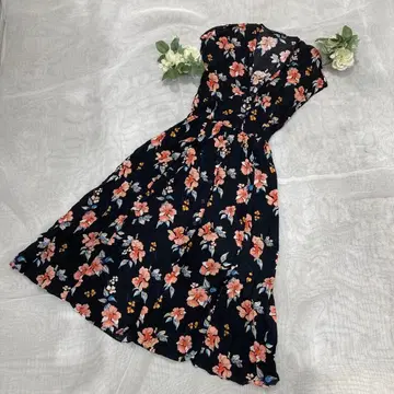 ZARA 프론트 버튼 꽃무늬 원피스
