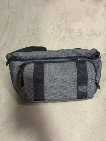 그레이 바디백 2 포켓