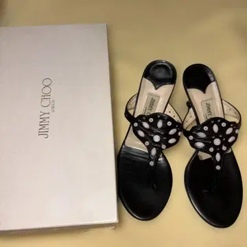 새상품급! JIMMY CHOO 비쥬 장식 샌들 38