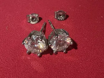 모이사나이트 귀걸이 1.0ct - GRA 인증 인증서 포함