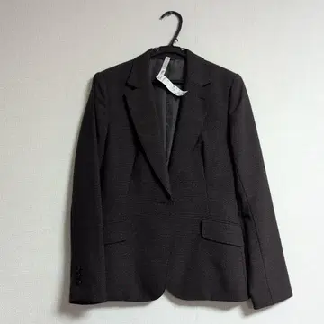 다크 그레이 테일러드 자켓 스커트 세트