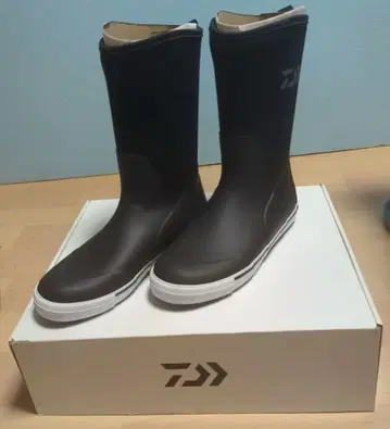 다이와 타이트핏 낚시용 부츠 블랙 25.5cm
