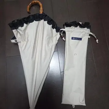 아시야 로사블랑 접이식 2단 양산 베이지 x 블랙