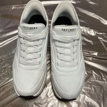SKECHERS 화이트 스니커즈 27.5cm