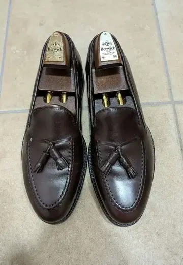 [외부 박스 있음] 잘란 스리와야 98811 다크 브라운 태슬 로퍼