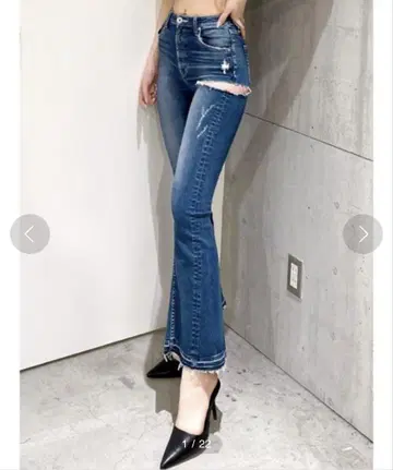 [ 미사용 새상품 ] GYDA 하이웨스트 플레어 데님 팬츠