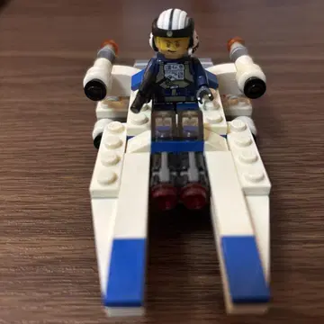 LEGO 스페이스 선박 미니 피규어 포함