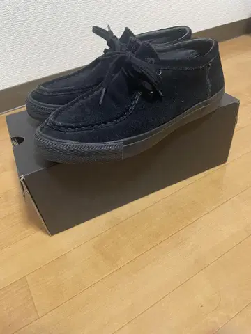 CONVERSE 블랙 스니커즈