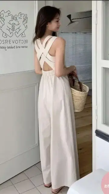 벌스데이 바쉬 새상품급 BACK CROSS ROMPERS