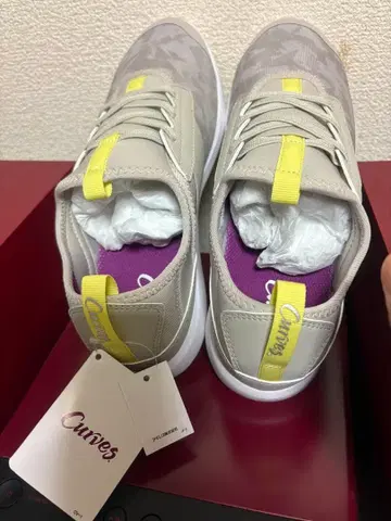 새상품 커브스 Slip-on 신발 24.5 EEE 그레이지