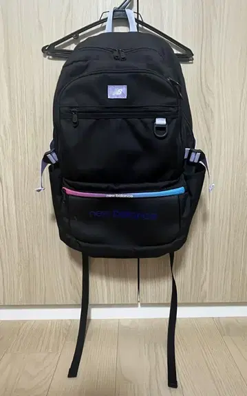 뉴발란스 백팩