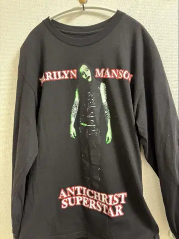 PLEASURES x MARILYN MANSON 롱T셔츠