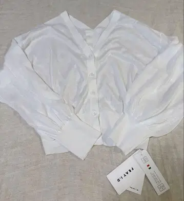 FRAY I.D 화이트 가디건