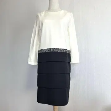 새상품급 두클라세 원피스 화이트 블랙 M 하늘하늘 경사 고급
