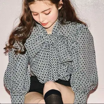 트리트 유어셀프 하트풀 리본 체크 블라우스