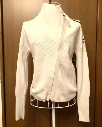 adidas 화이트 jumper