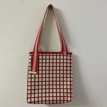 빨간색과 화이트 체크 무늬 토트백