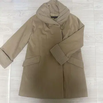 베이지 롱 코트 리플렉트
