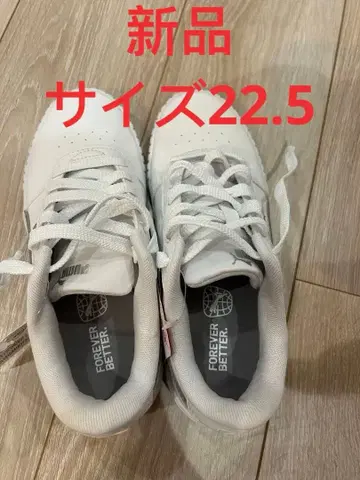 PUMA 화이트 스니커즈