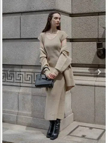 미사용 새상품 ACYM Betty long knit 원피스