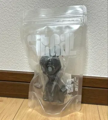 [ KICK짱 소프트 비닐 개인전 한정판 그레이 ]