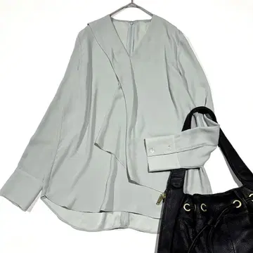 [ 새상품급 ] iCB 아이씨비 V넥 드레이프 블라우스 민트 그린