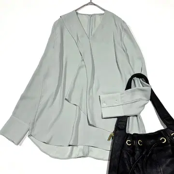 [ 새상품급 ] iCB 아이씨비 V넥 드레이프 블라우스 민트 그린