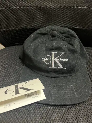 Calvin Klein Jeans 90s 블랙 캡