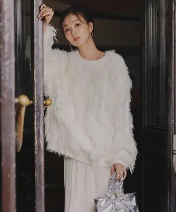 코코딜 페더 프린지 자카드 니트