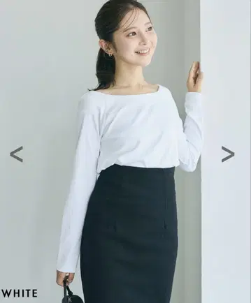 2way 세미 오프숄더 티셔츠 화이트 베이스먼트