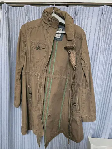 베이지 자켓