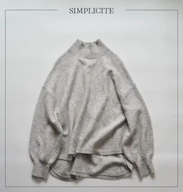 SIMPLICITE 시리에 부드러운 하이넥 울 혼방 니트