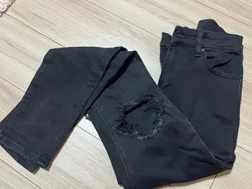 mnml 스키니 데미지 데님