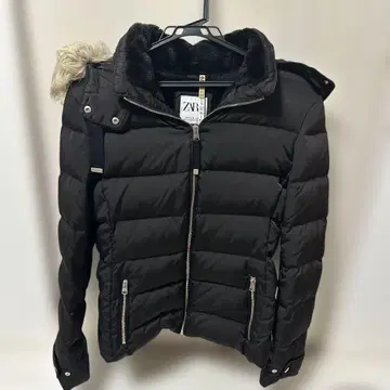 ZARA 퍼 숏 기장 다운