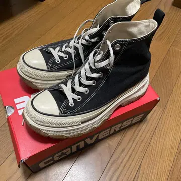 CONVERSE 블랙 하이컷 스니커즈