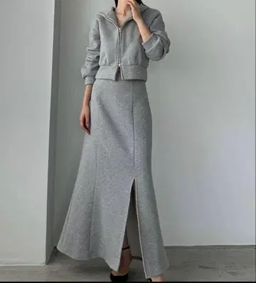 louere 속기모 맨투맨 후드티 숏 + 슬릿 머메이드 스커트 SET