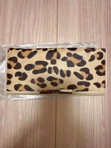 레오파드 무늬 가죽 장지갑