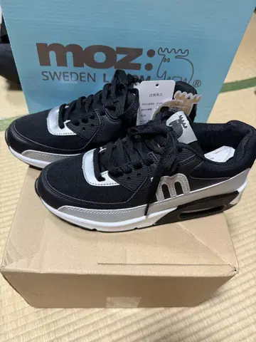 moz 스니커즈 새상품