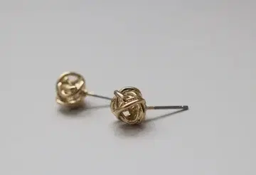 PONO 니트 피어스 귀걸이