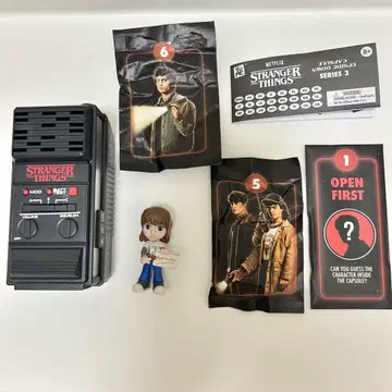 기묘한 이야기 로빈 yume 피규어