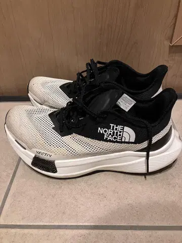 THE NORTH FACE VECTIV 트레일 러닝화