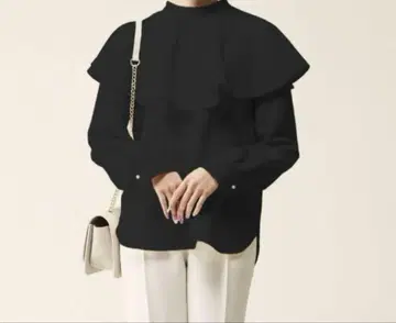 Tiara 케이프 블라우스