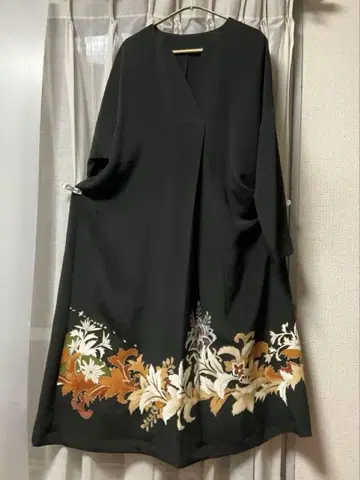 기모노 리메이크 블랙 전통 예복 기모노 꽃무늬 긴팔 V넥 원피스