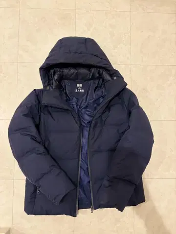 UNIQLO 심리스 다운 자켓