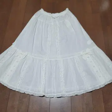 핑크하우스 새상품 화이트 플레어 스커트 리본 포함