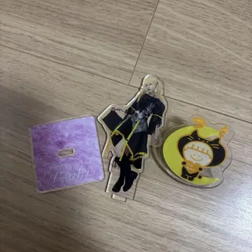 히가시데 츠키 아크릴 스탠드 아크릴 배지