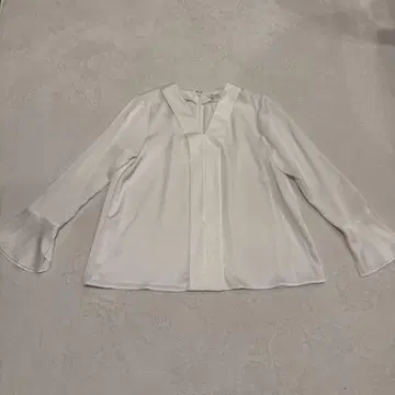 PLST 블라우스 화이트 V넥